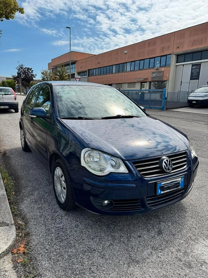 Volkswagen Polo 2006 photo 3