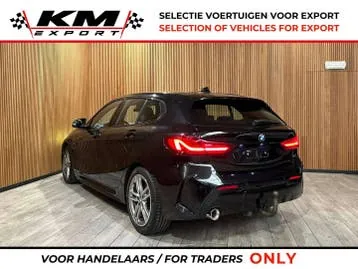 BMW 1 Series 2021 photo 2