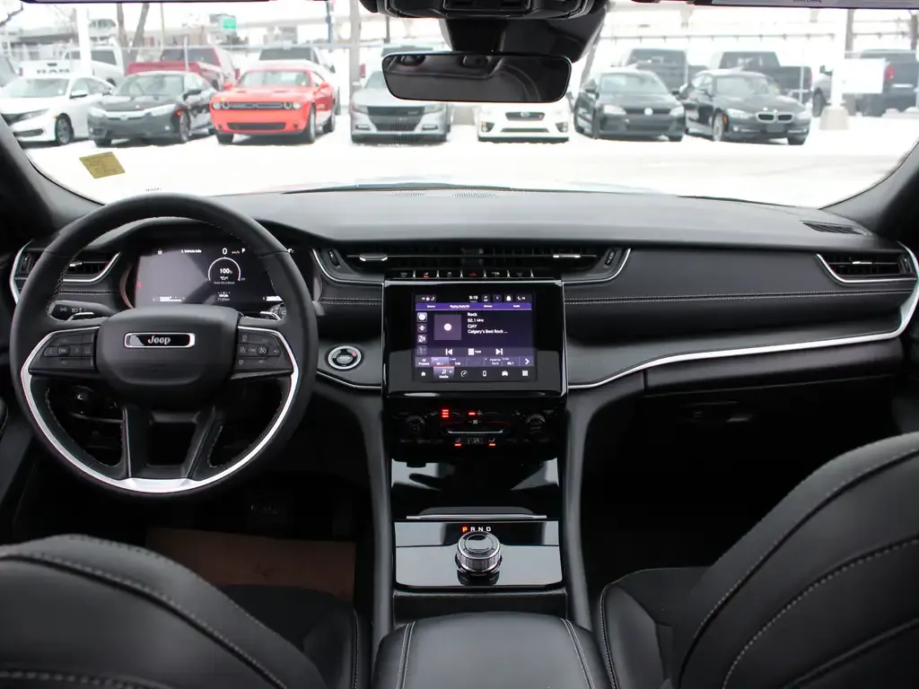 Jeep Grand Cherokee 2025 photo 4