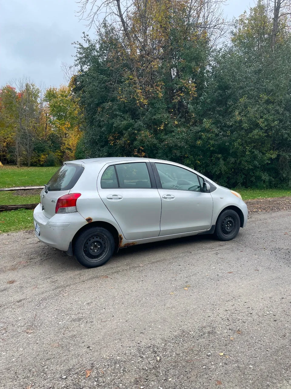 Toyota Yaris 2009 photo 2