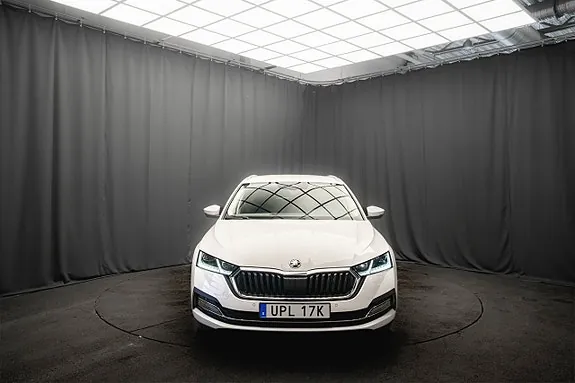 Skoda Octavia 2022 photo 3