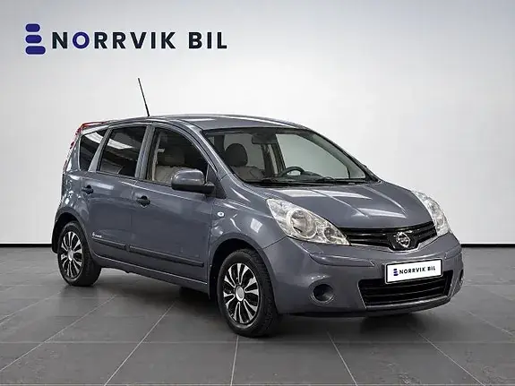 Nissan Note 2011 photo 4