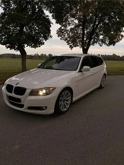 BMW 325I 2010 photo 5