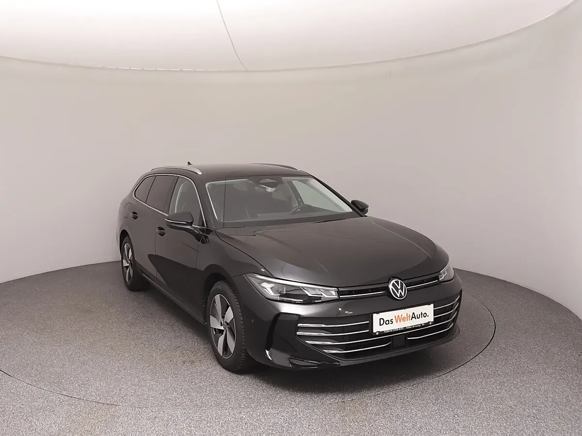 Volkswagen Passat 2025 photo 2