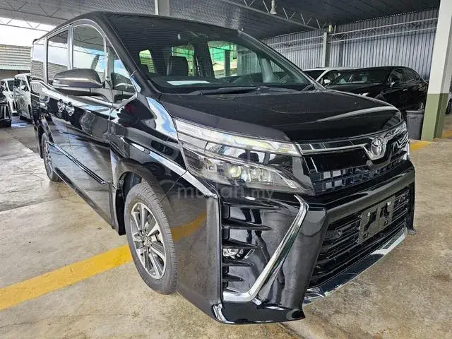 Toyota Voxy 2.0 Zs