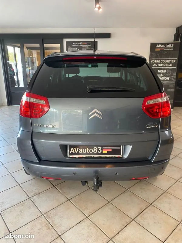 Citroen C4 Picasso 2010 photo 5