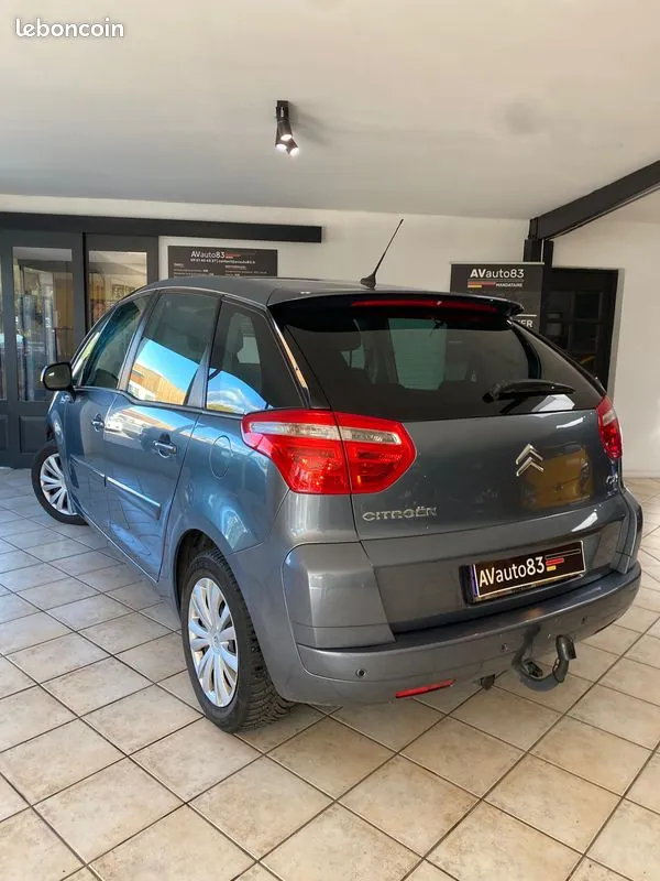 Citroen C4 Picasso 2010 photo 4