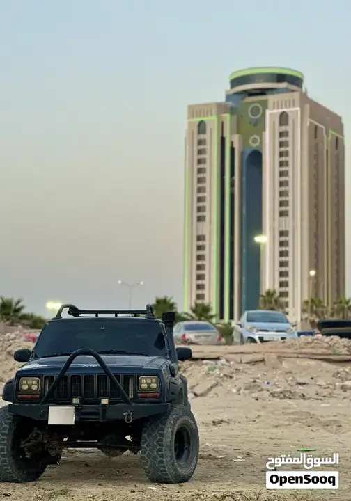 Jeep Cherokee 2000 photo 4