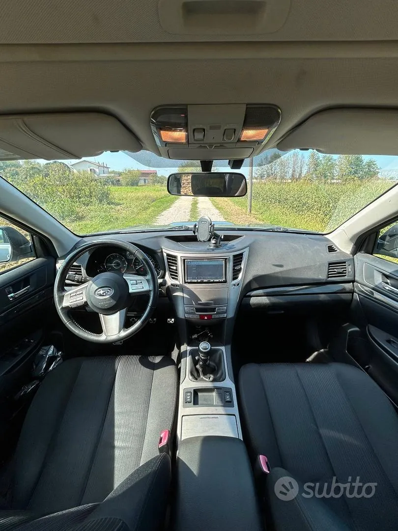 Subaru Legacy 2010 photo 5