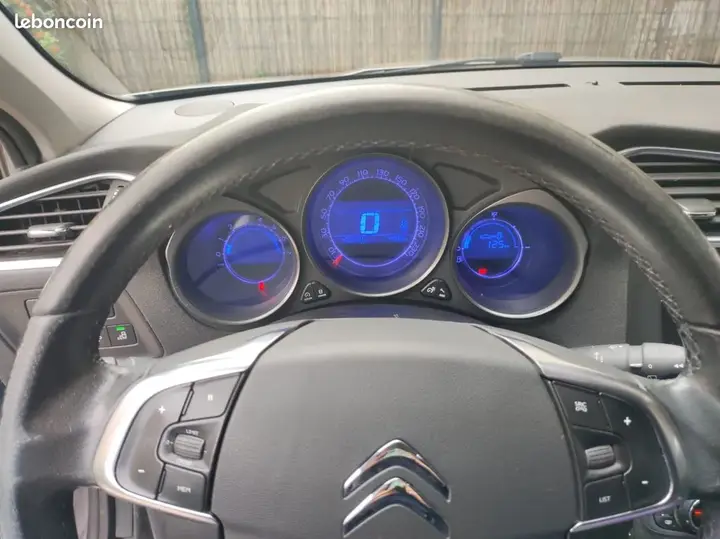 Citroen C4 2017 photo 3