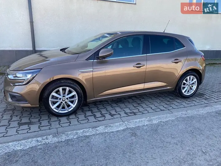 Renault Megane 2017 photo 2