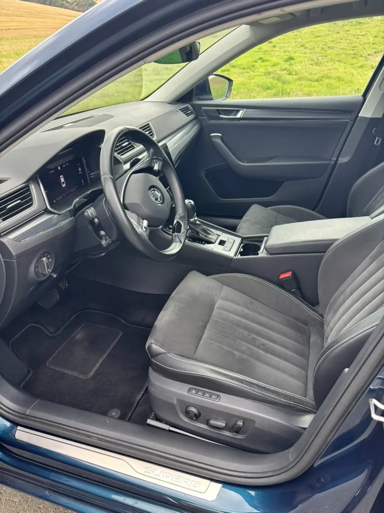 Skoda Superb 2023 photo 5
