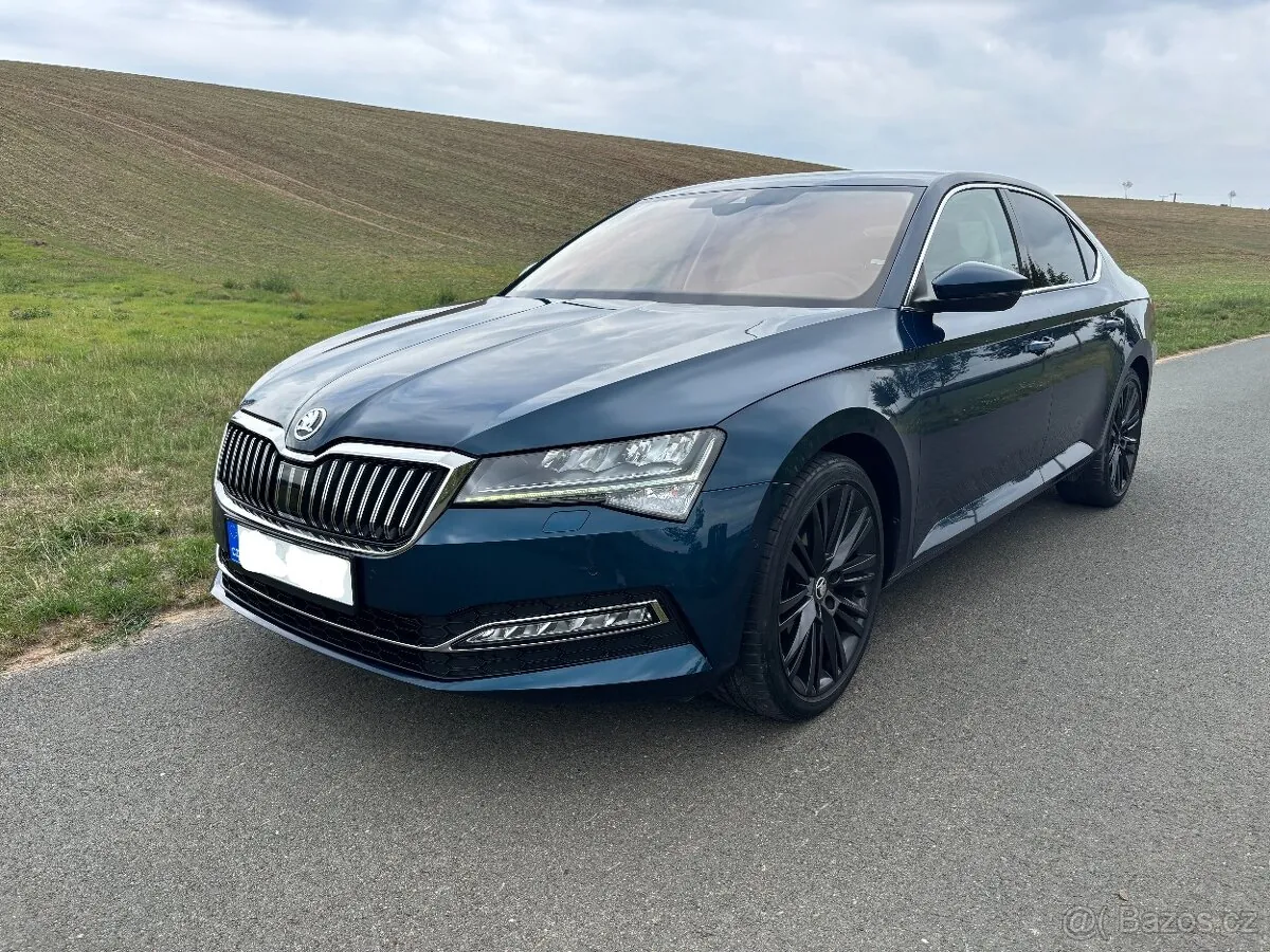 Skoda Superb 2023 photo 2