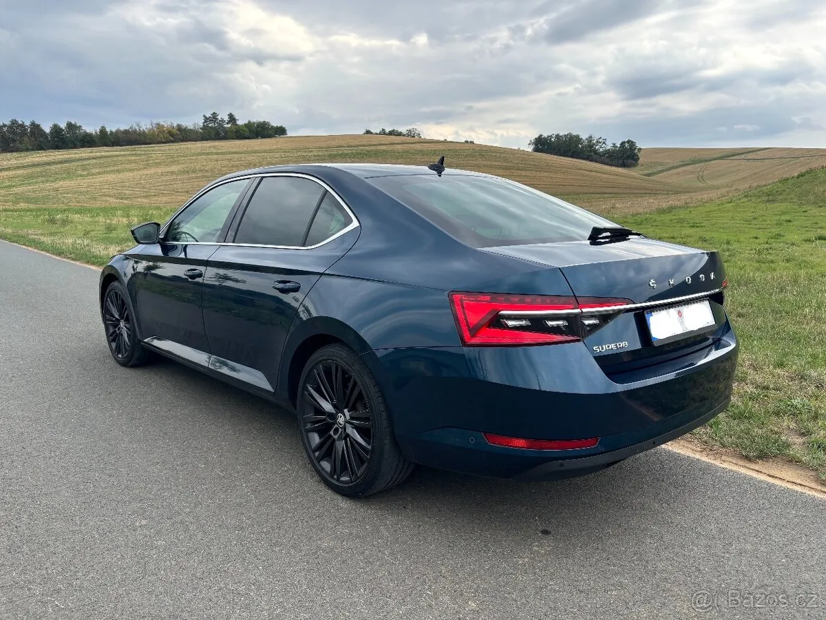 Skoda Superb 2023 photo 4