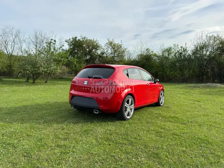 Seat Leon 2007 photo 2