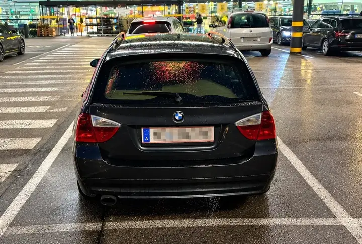BMW 3 Series 2008 photo 2