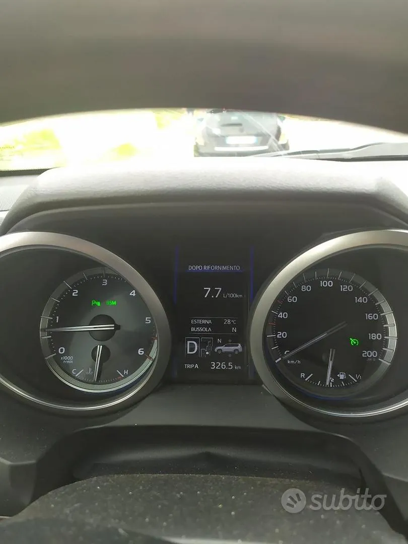 Toyota Land Cruiser 2016 photo 3