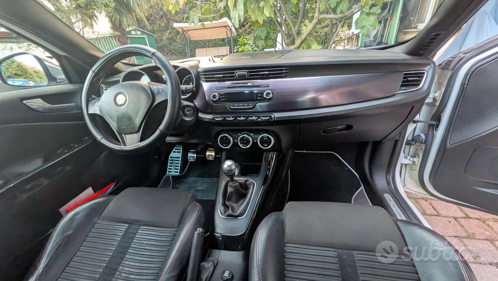 Alfa Romeo Giulietta 2014 photo 4