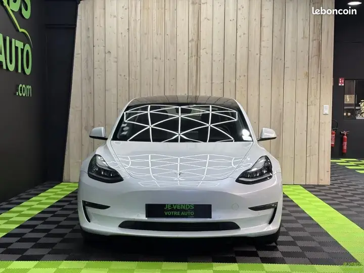 Tesla Model 3 2021 photo 3