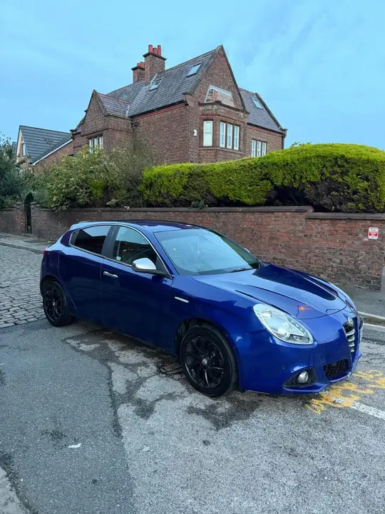 Alfa Romeo Giulietta 2016 photo 2