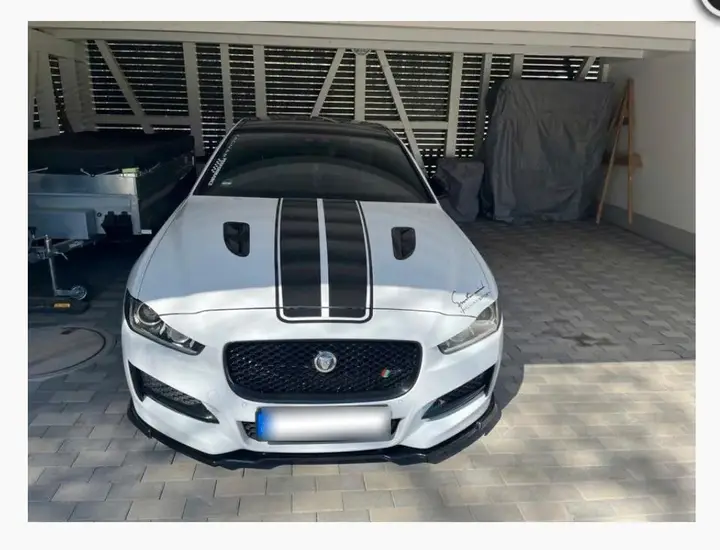 Jaguar Xe