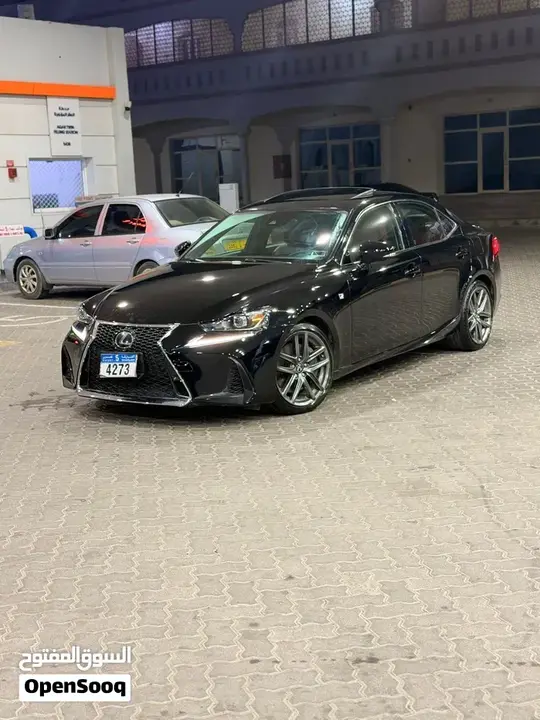 Lexus Is 2018 photo 4