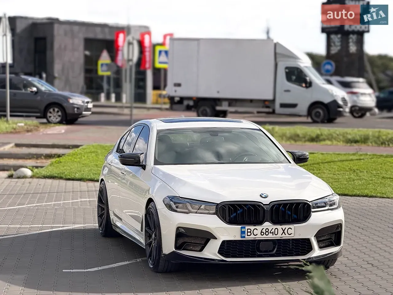 BMW 5 Series 2017 photo 4