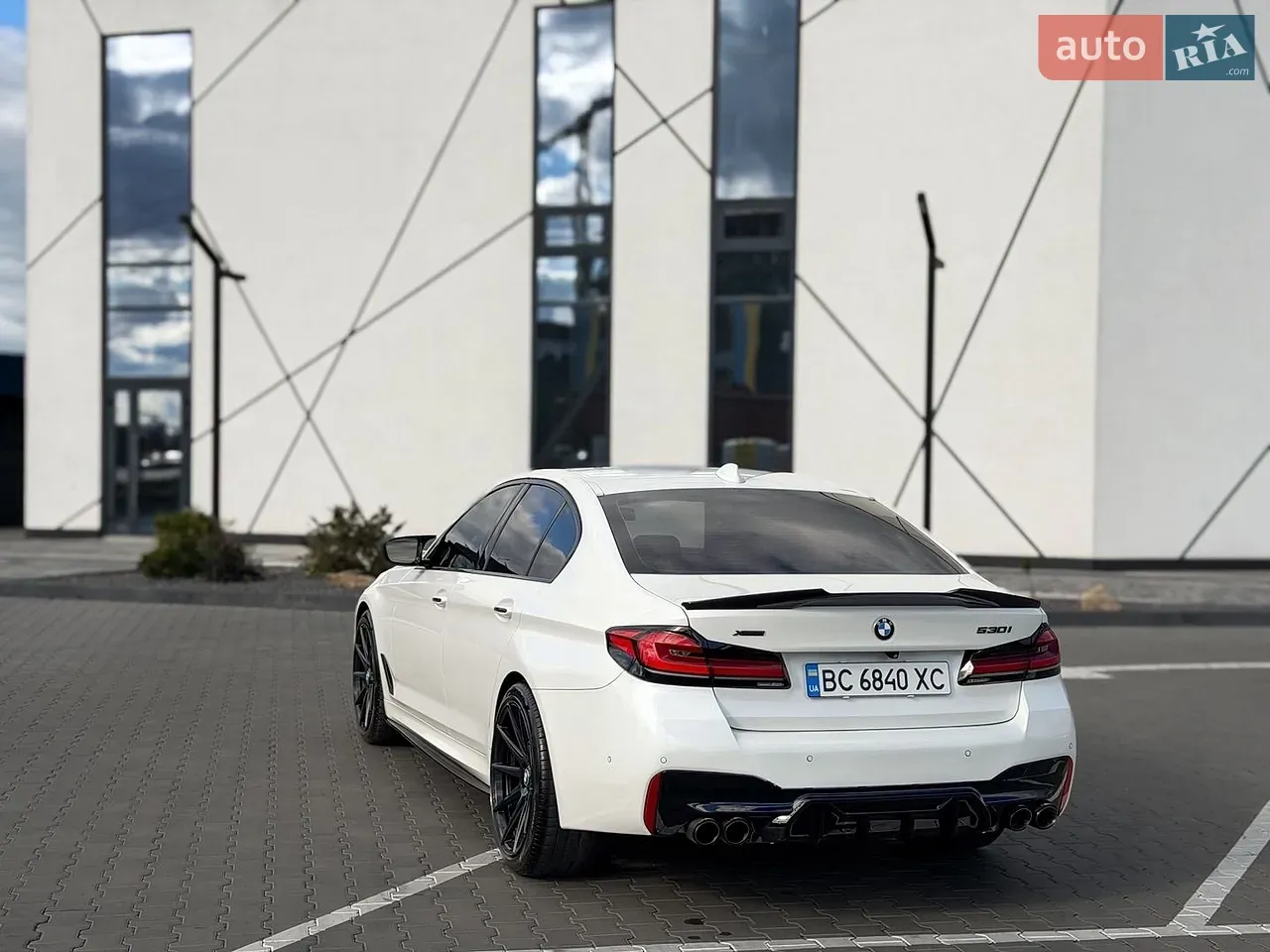 BMW 5 Series 2017 photo 3