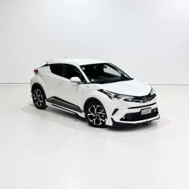 Toyota C-Hr 2017 photo 2