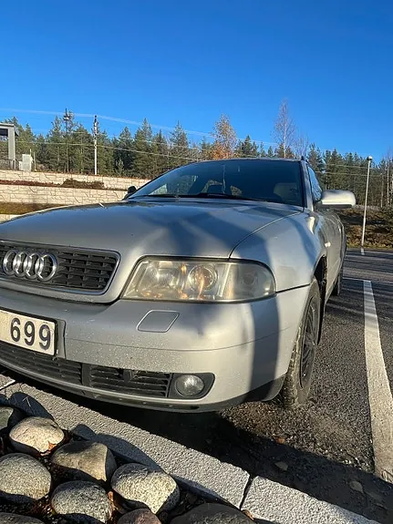 Audi A4 2000 photo 2