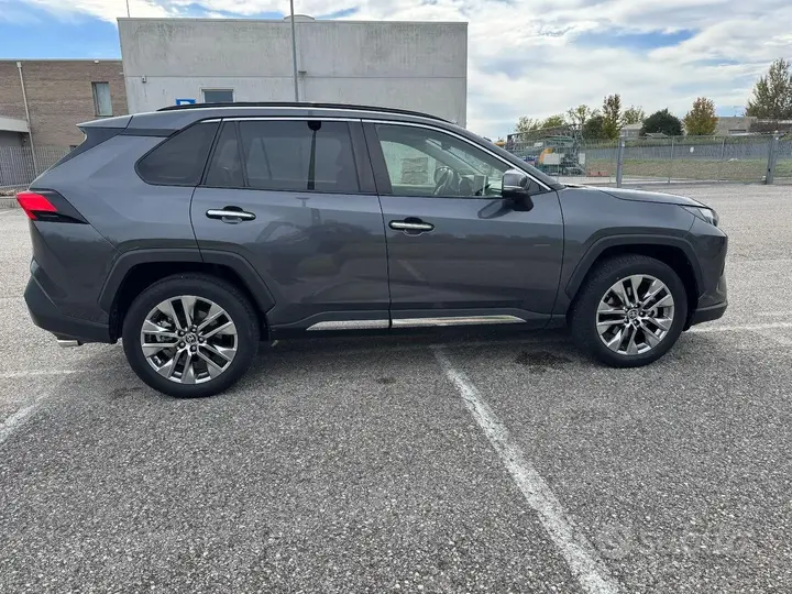 Toyota Rav4 2022 photo 4