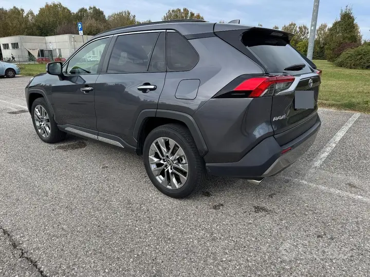 Toyota Rav4 2022 photo 3