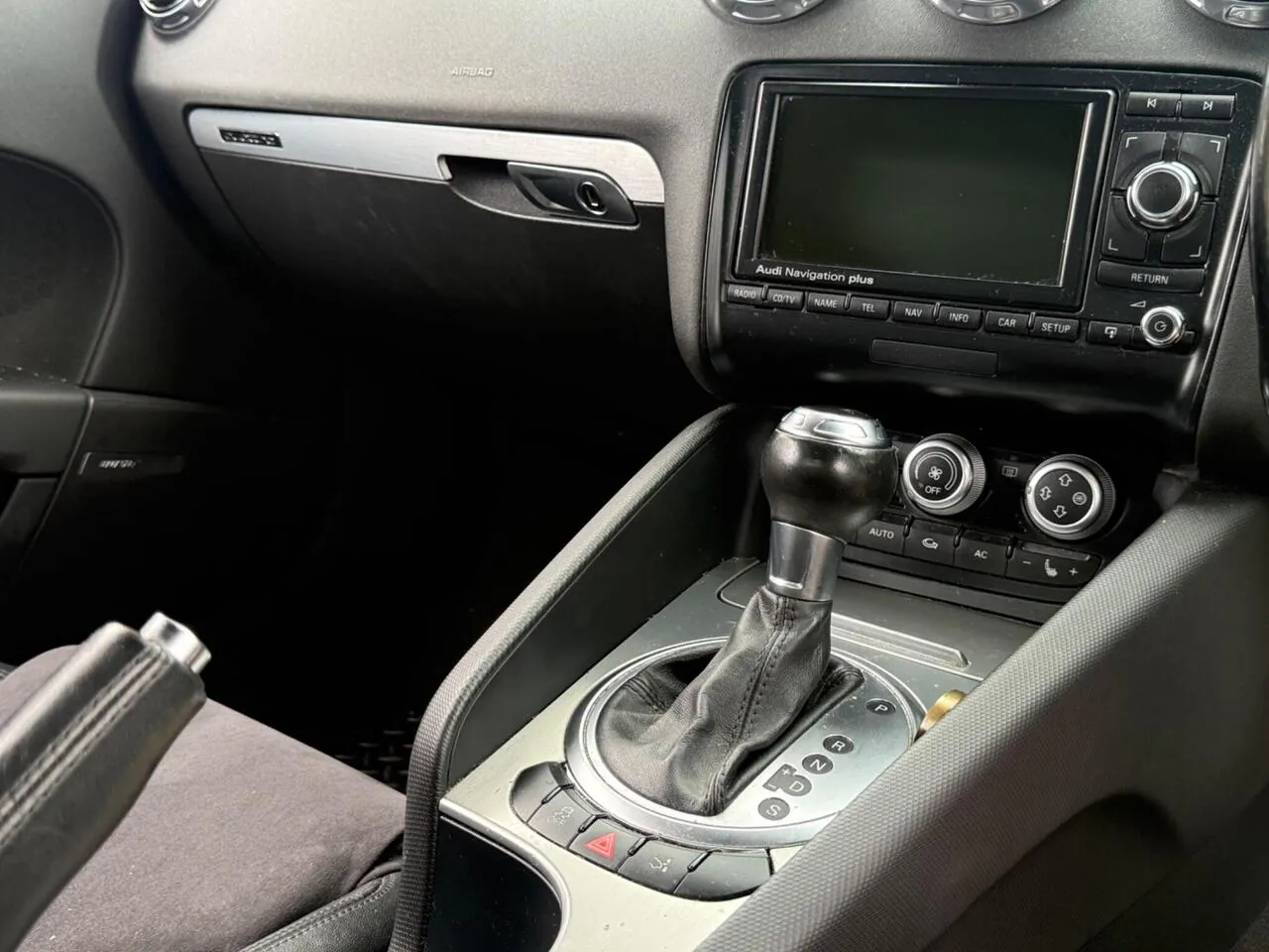 Audi Tt 2012 photo 4