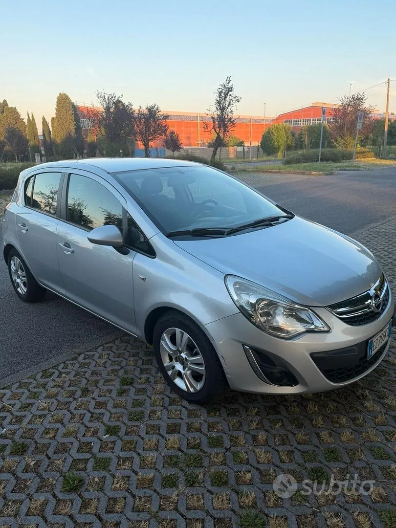 Opel Corsa 2012 photo 3