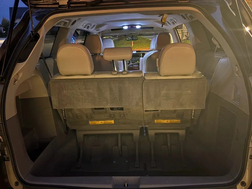 Toyota Sienna 2014 photo 4