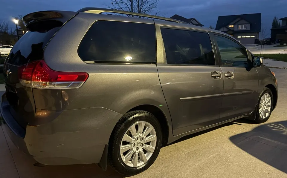 Toyota Sienna 2014 photo 5