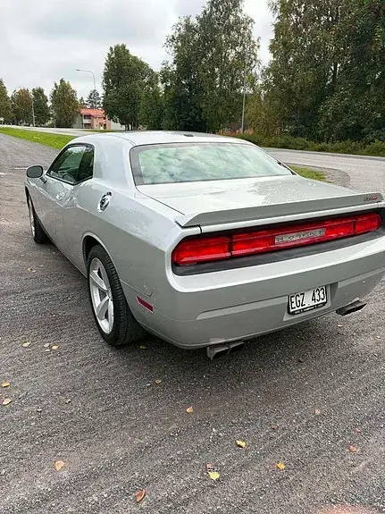 Dodge Challenger 2010 photo 2