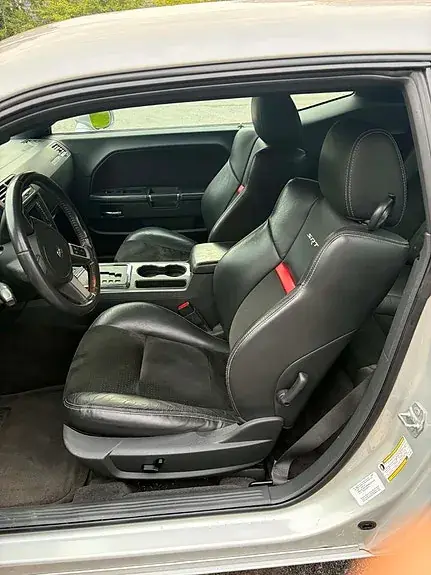 Dodge Challenger 2010 photo 5