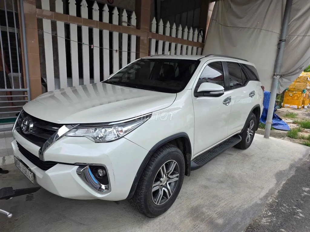 Toyota Fortuner 2017 photo 2