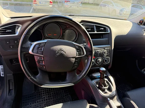 Citroen C4 2011 photo 3