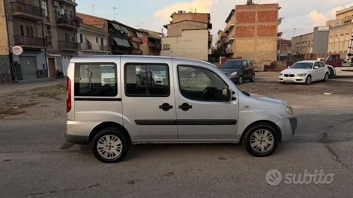 Fiat Doblo 2009 photo 3
