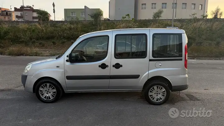 Fiat Doblo 2009 photo 4
