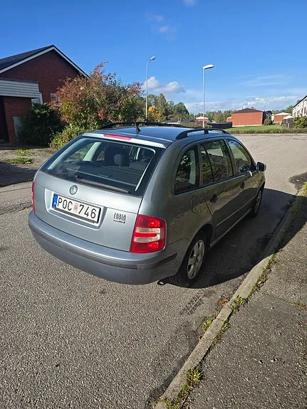 Skoda Fabia 2007 photo 4