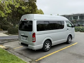 Toyota Hiace 2009 photo 5