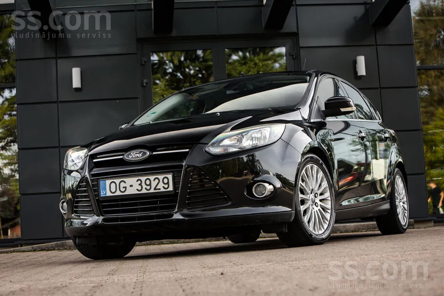 Ford Focus 2011 photo 2