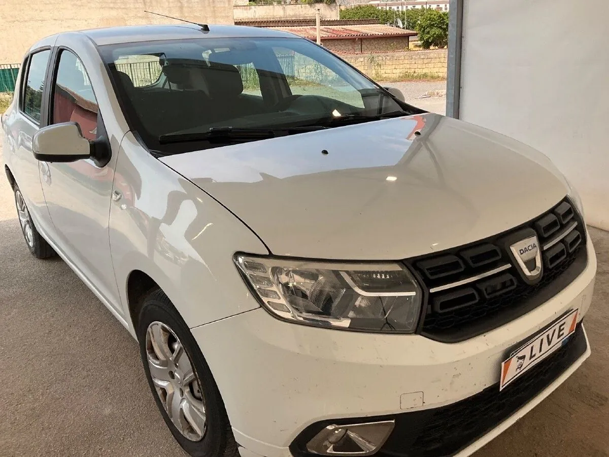 Dacia Sandero 2018 photo 2