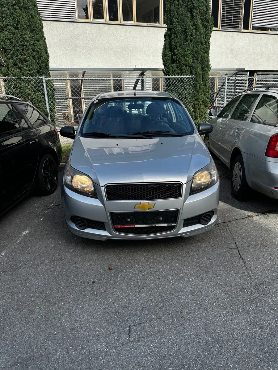 Chevrolet Aveo 2011 photo 2