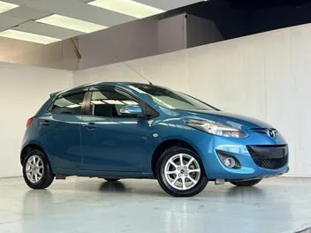 Mazda Demio 2012 photo 5