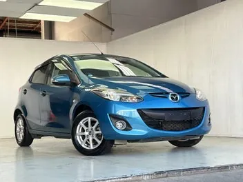 Mazda Demio 2012 photo 4