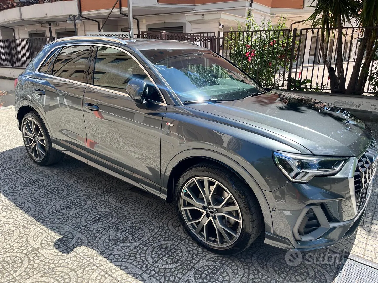 Audi Q3 2019 photo 2